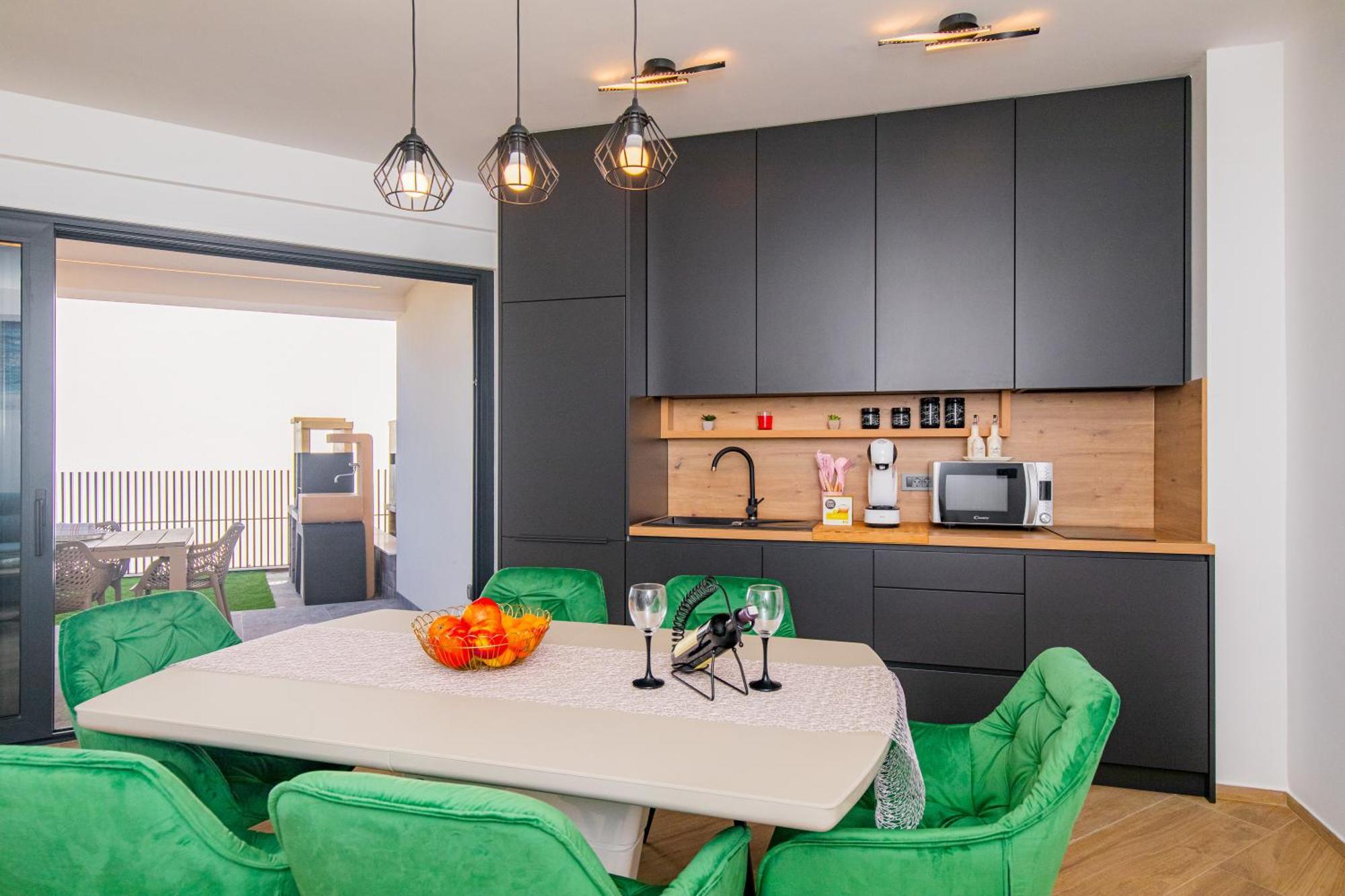 Apartment Dogic *