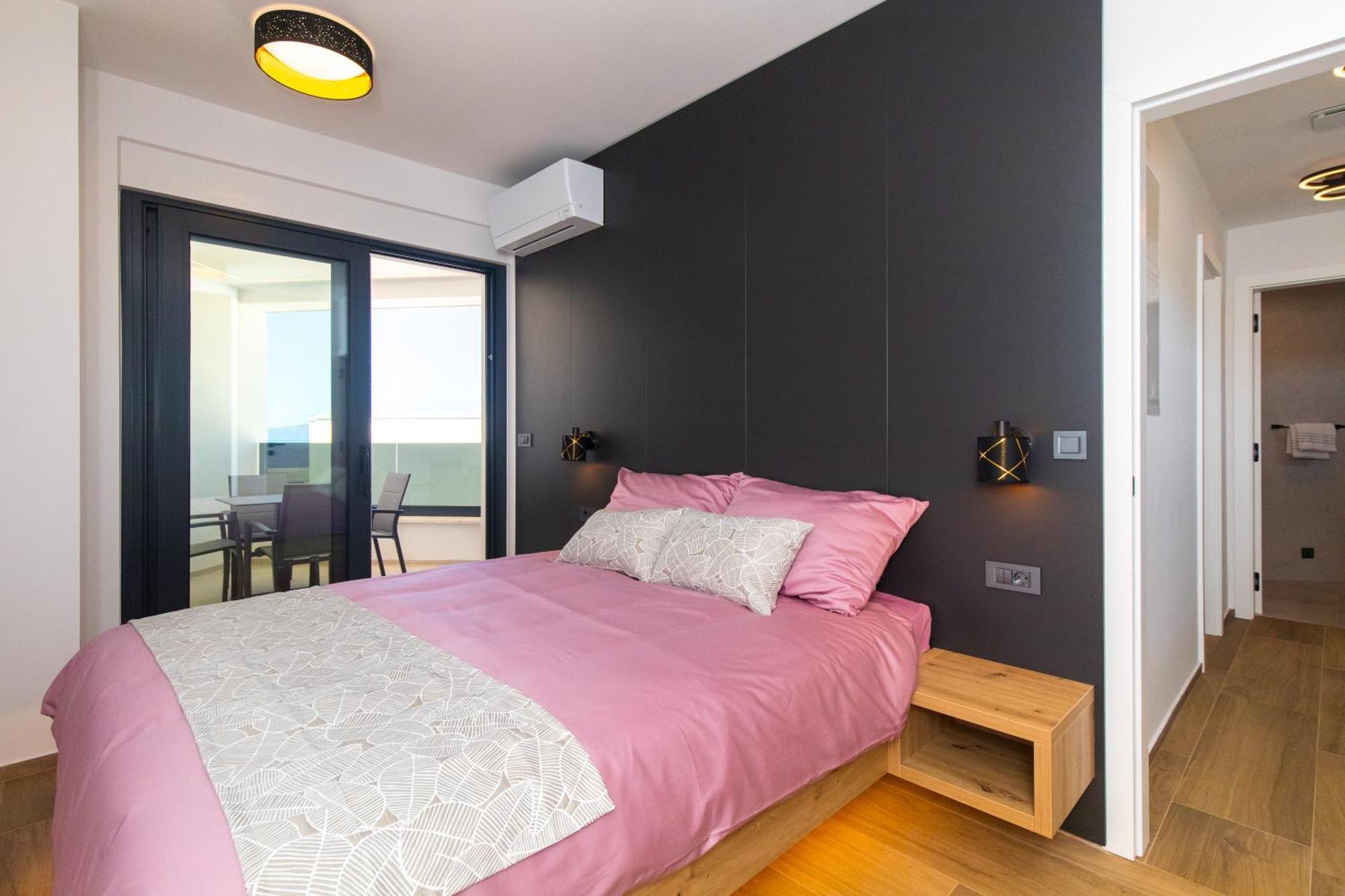 Apartment Dogic *